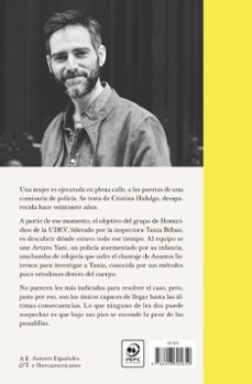atrapada en la oscuridad-toni sanchez bernal-9788408305859