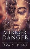 MIRROR OF DANGER  (edición en inglés)